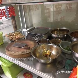 **特厨探店新纪元：揭秘济南美食排队奇观背后的创新思维**